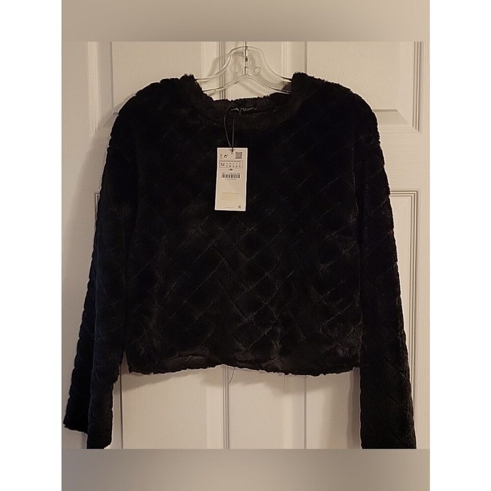 Zara Black Faux Fur Pullover Size Medium. NWT